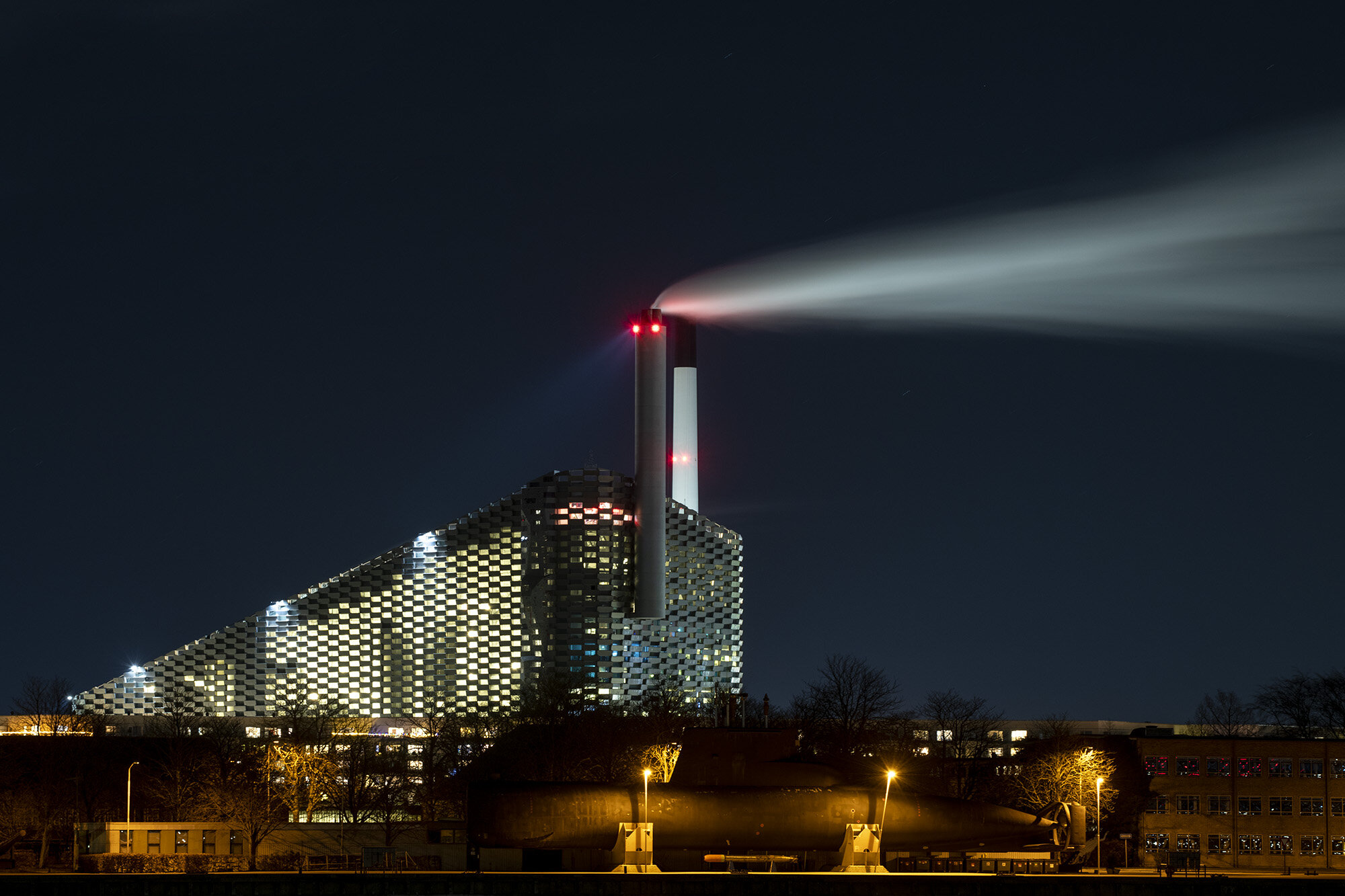 Amager Bakke by night
